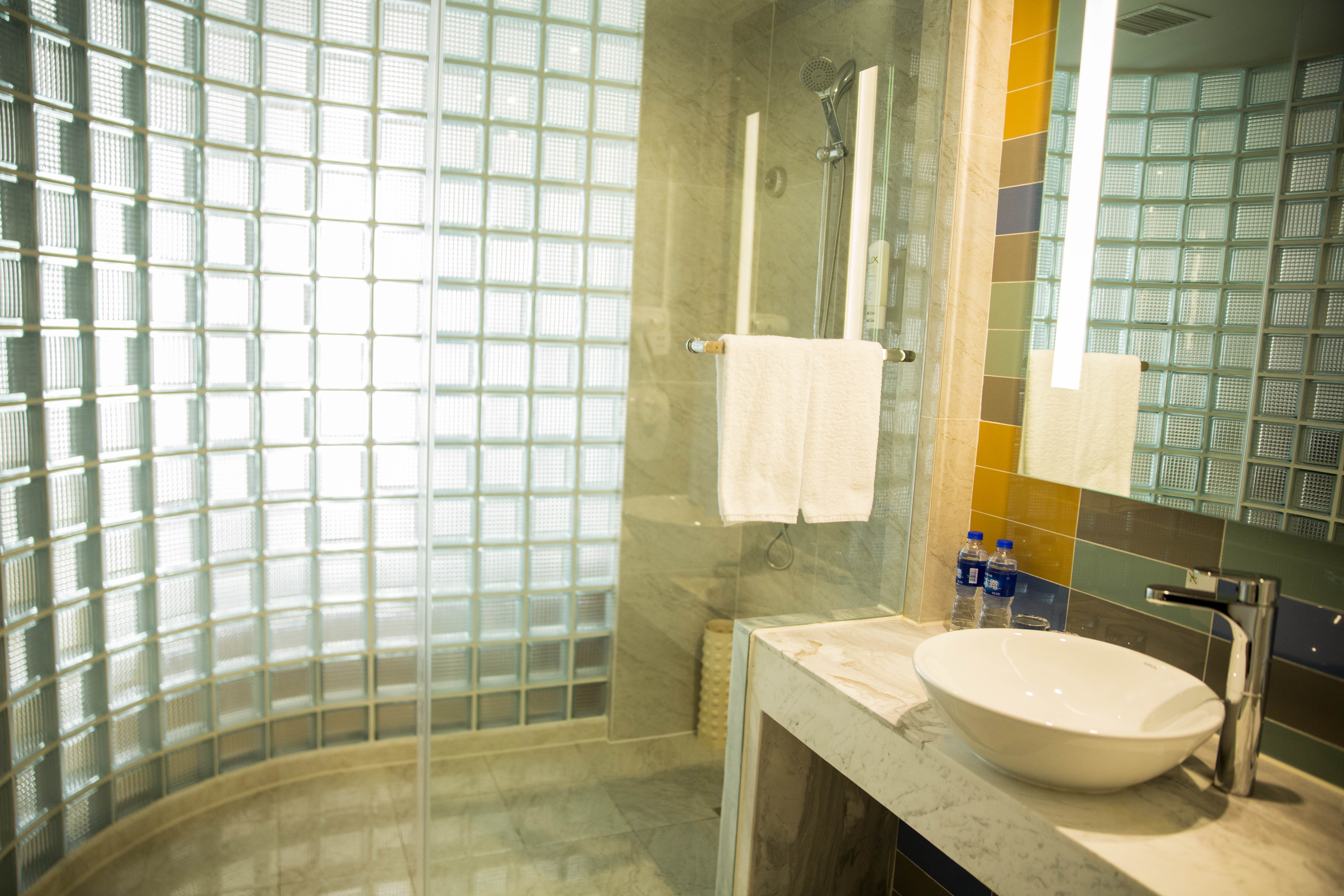 HOLIDAY INN EXPRESS ZHANGJIAKOU PARK VIEW 44/50