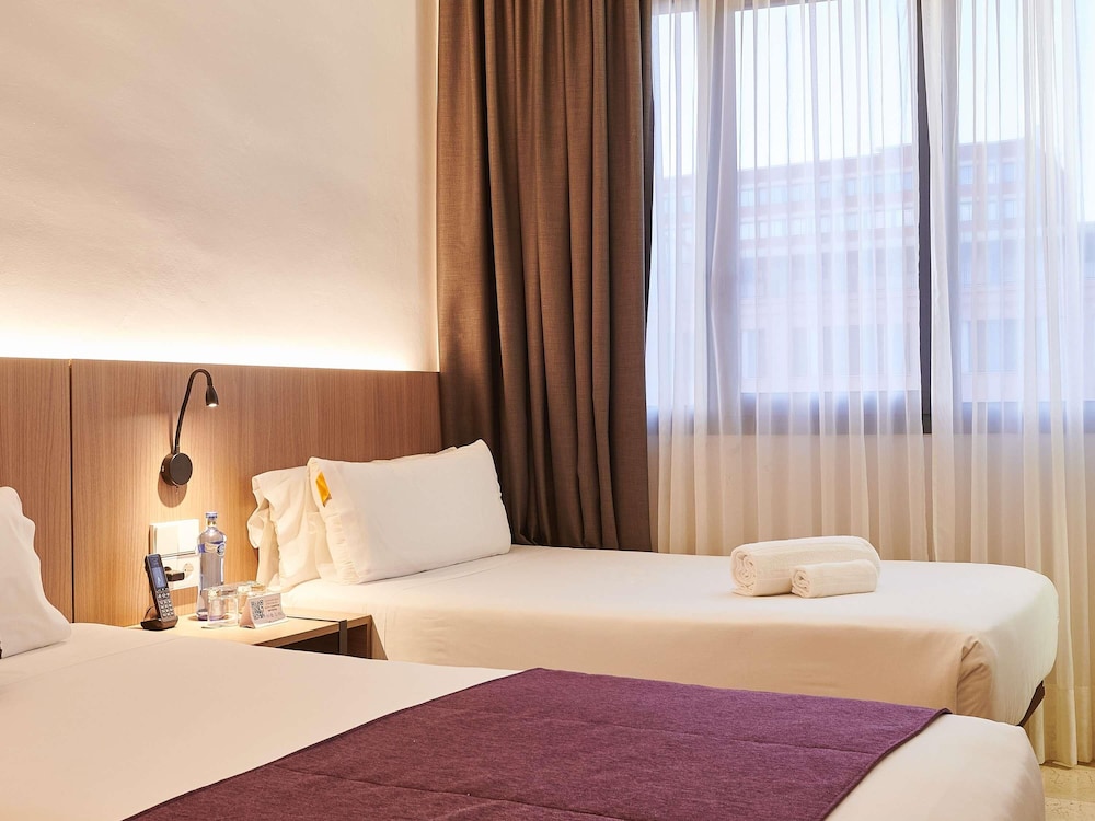 Mercure Barcelona Condor 17/75