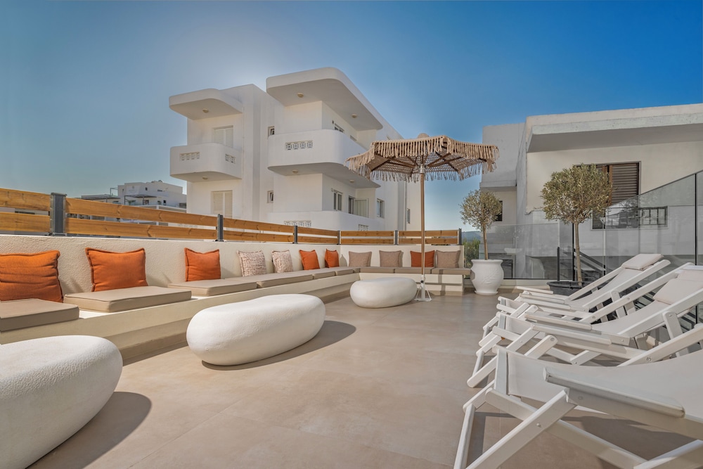 Cabana White Boutique Hotel & Suites 70/80
