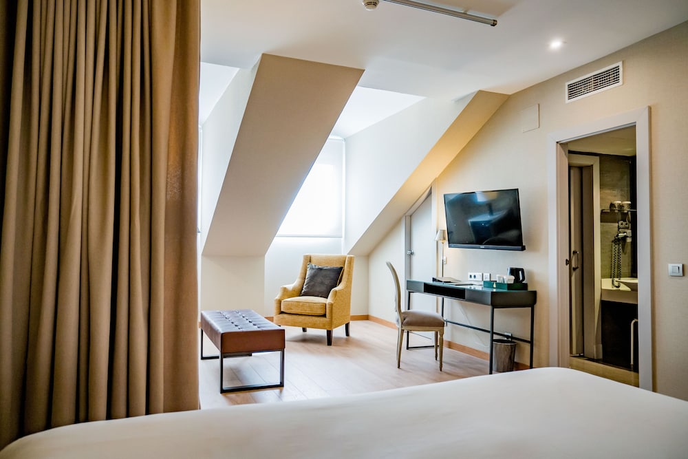 Meninas Hotel 43/73