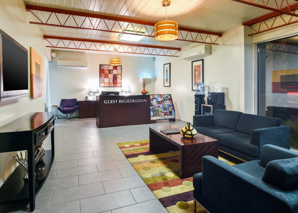 Skylark Hotel 51/70
