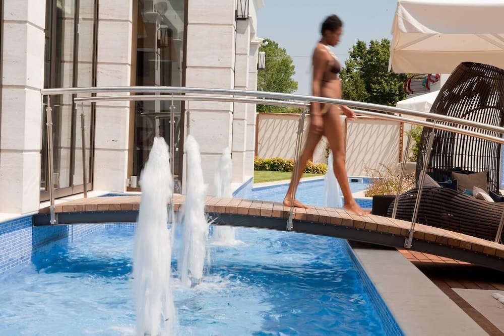 Bomo Danai Hotel 27/38
