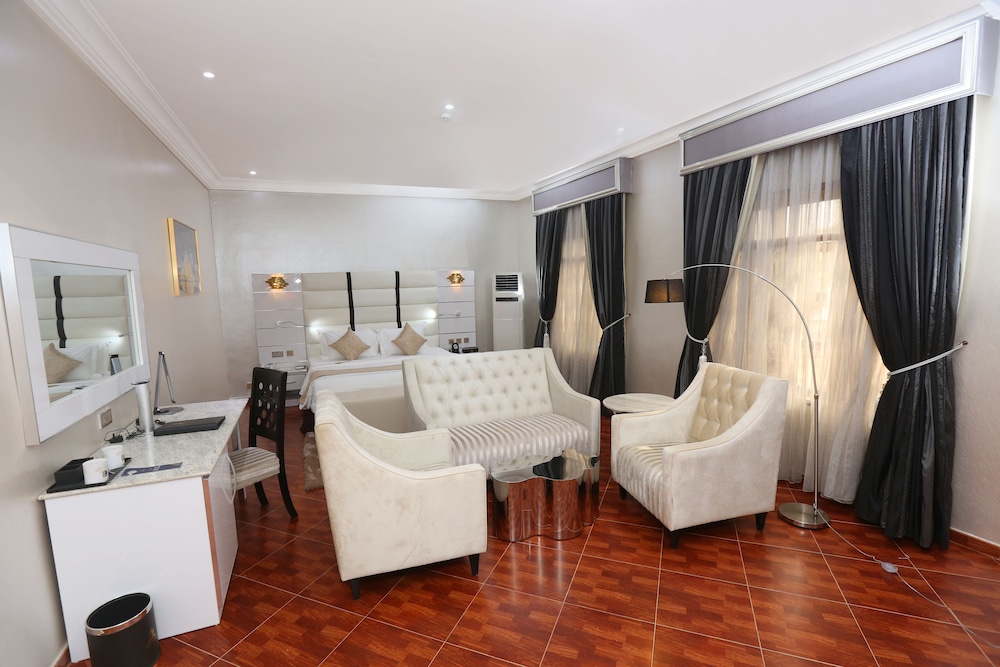 Wells Carlton Hotel and Apartment Abuja 11/57