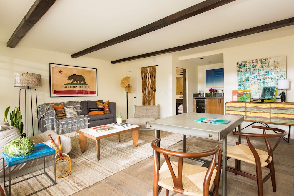 The Leta Santa Barbara Goleta, Tapestry Collection by Hilton 53/81