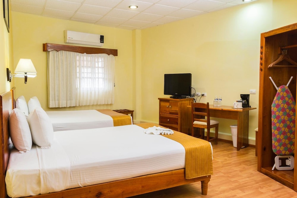 Hotel Madan Cardenas 23/51