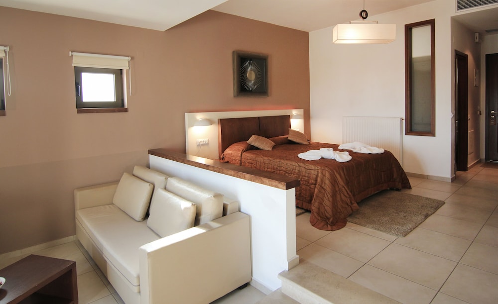 Delina Mountain Spa Resort 65/86
