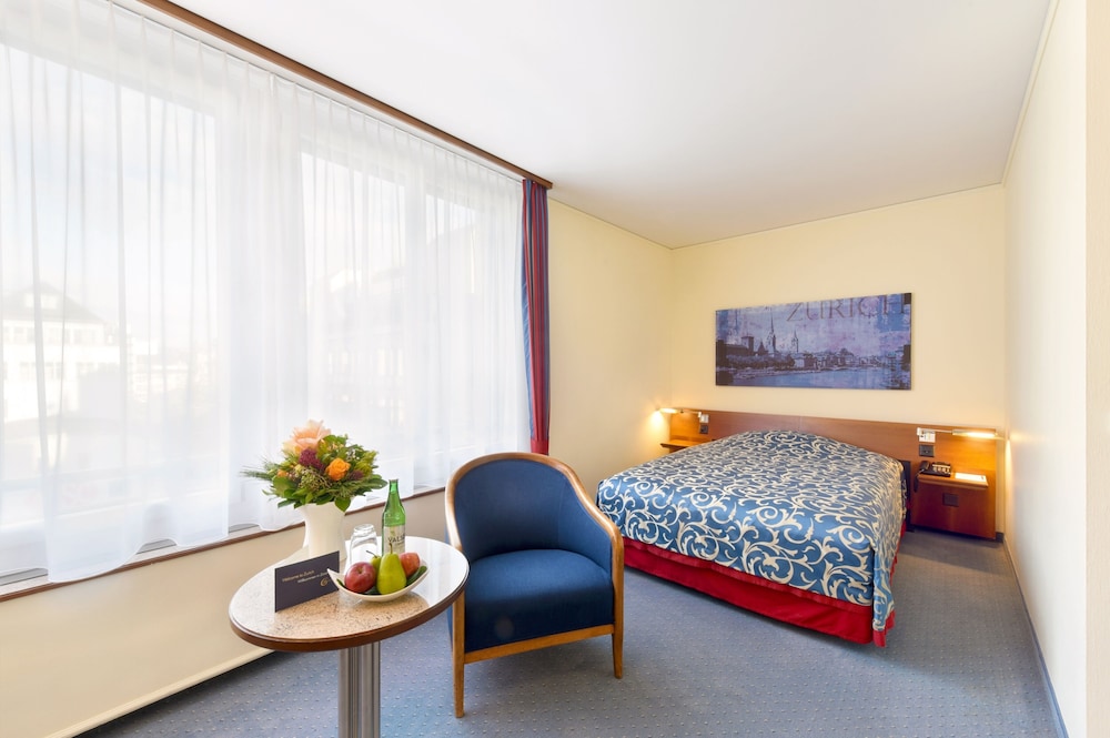 Hotel Glarnischhof 18/65