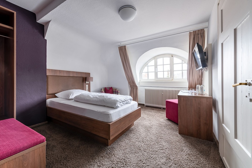 BOUTIQUE HOTEL SOCIETE 6/43