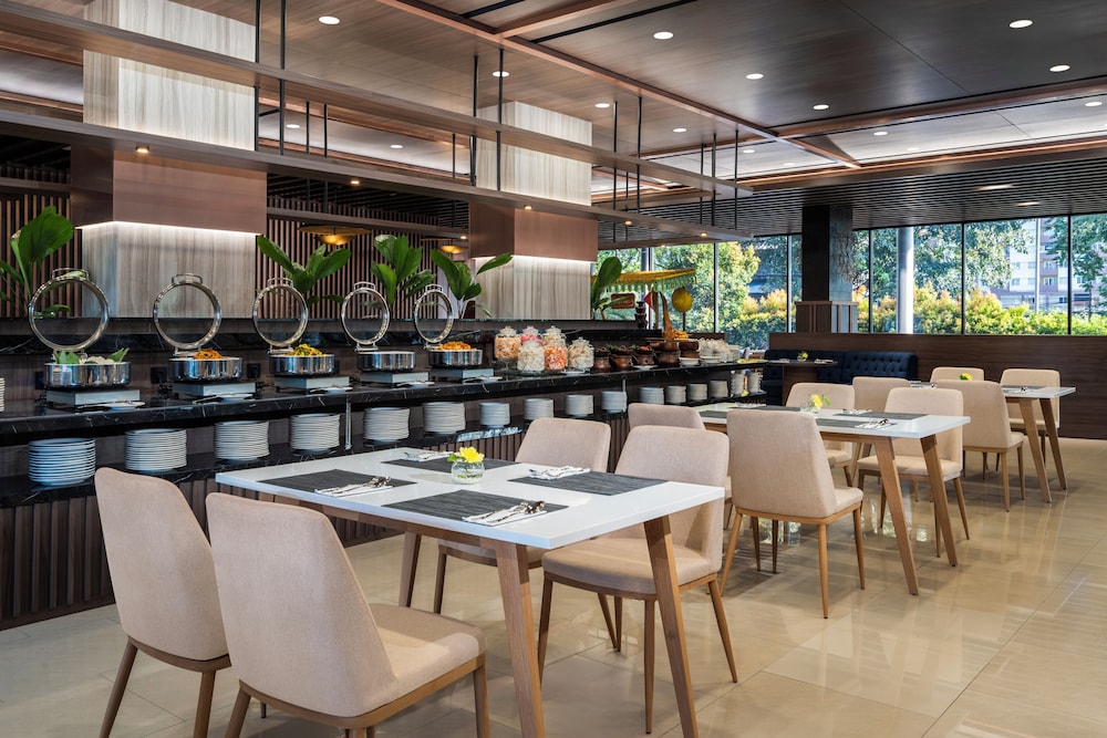 Mercure Jakarta Grogol 47/56