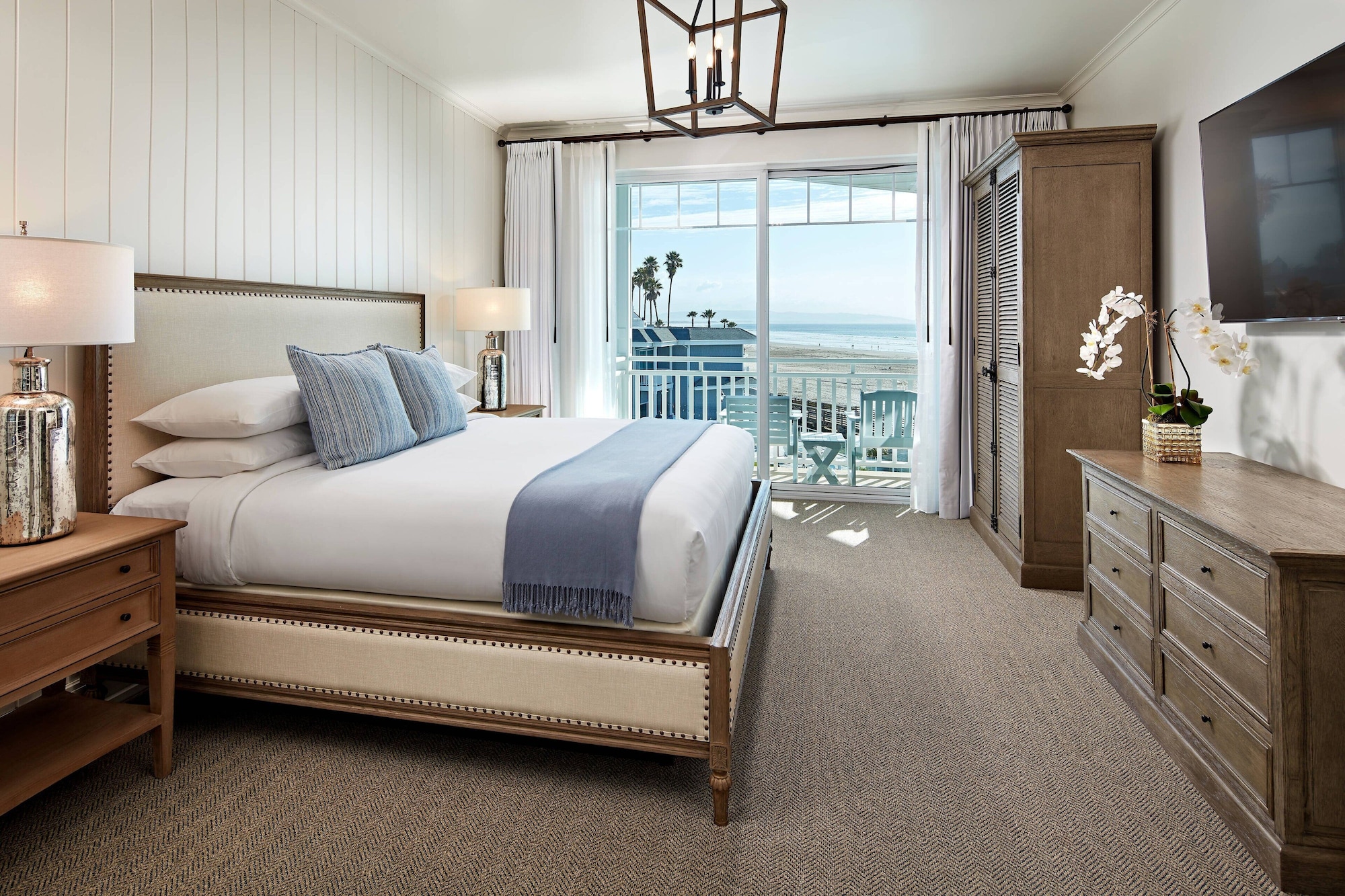 1 Bedroom, Suite, King Bed, Ocean View, Sofa