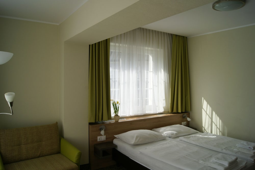 Hotel Lindenhof 19/72