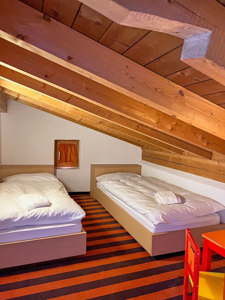 Madrisa Lodge 15/62