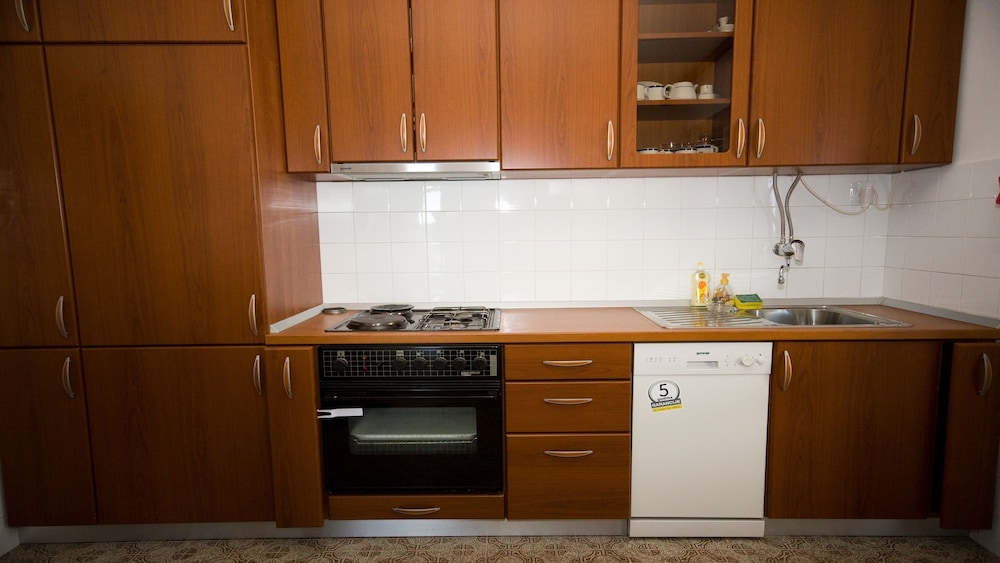 SIPA APARTMENTS 6/50