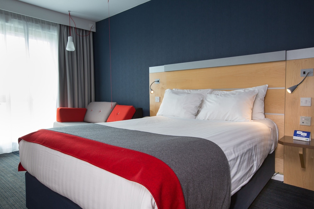 Holiday Inn Express Hamilton 10/46