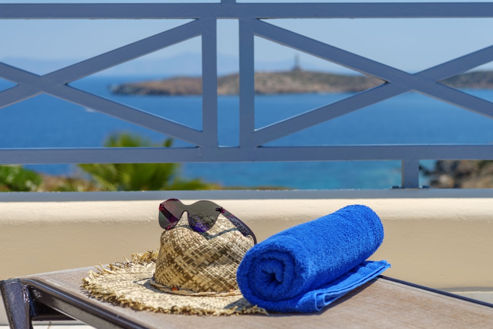 Sunrise Beach Suites 23/50