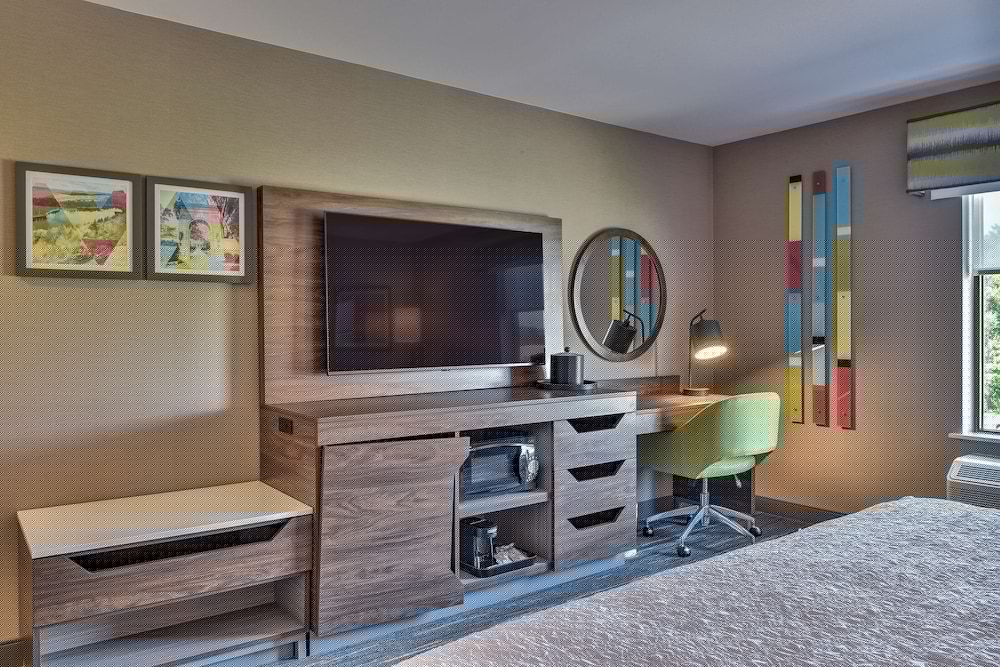 Hampton Inn and Suites Keene 30/47