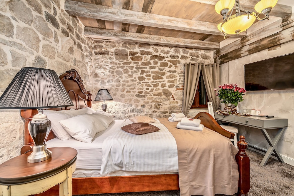 Historic Plaza Varos Split - Adults Only 23/57