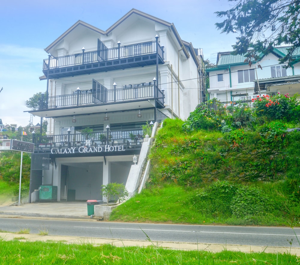Galaxy Grand Hotel 4/62
