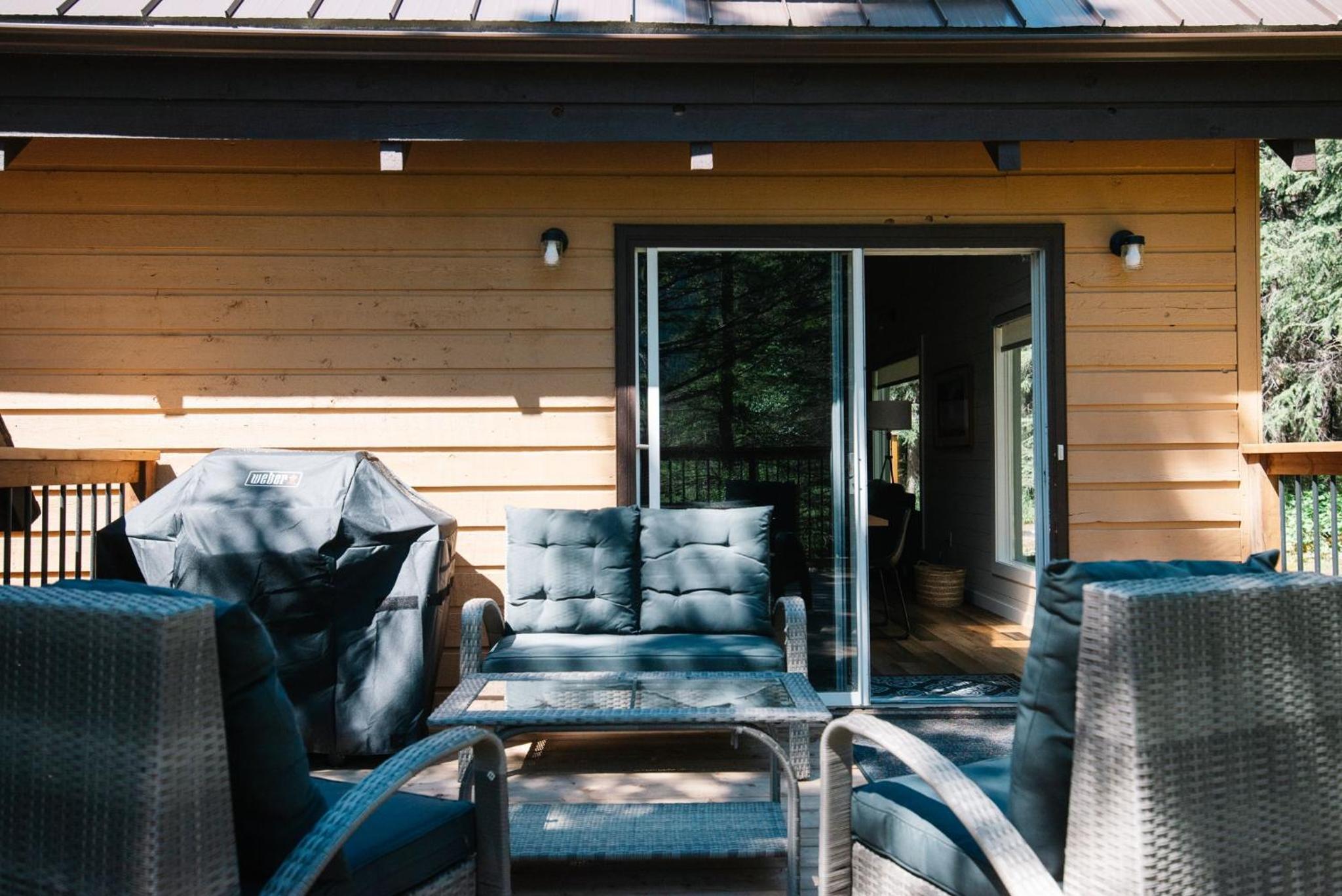 Overlander Mountain Lodge 15/22