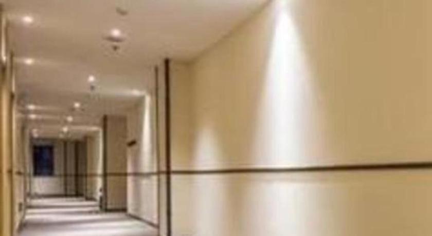 City Comfort Inn (Zhaoqing Dawang Wandu Square) 17/31