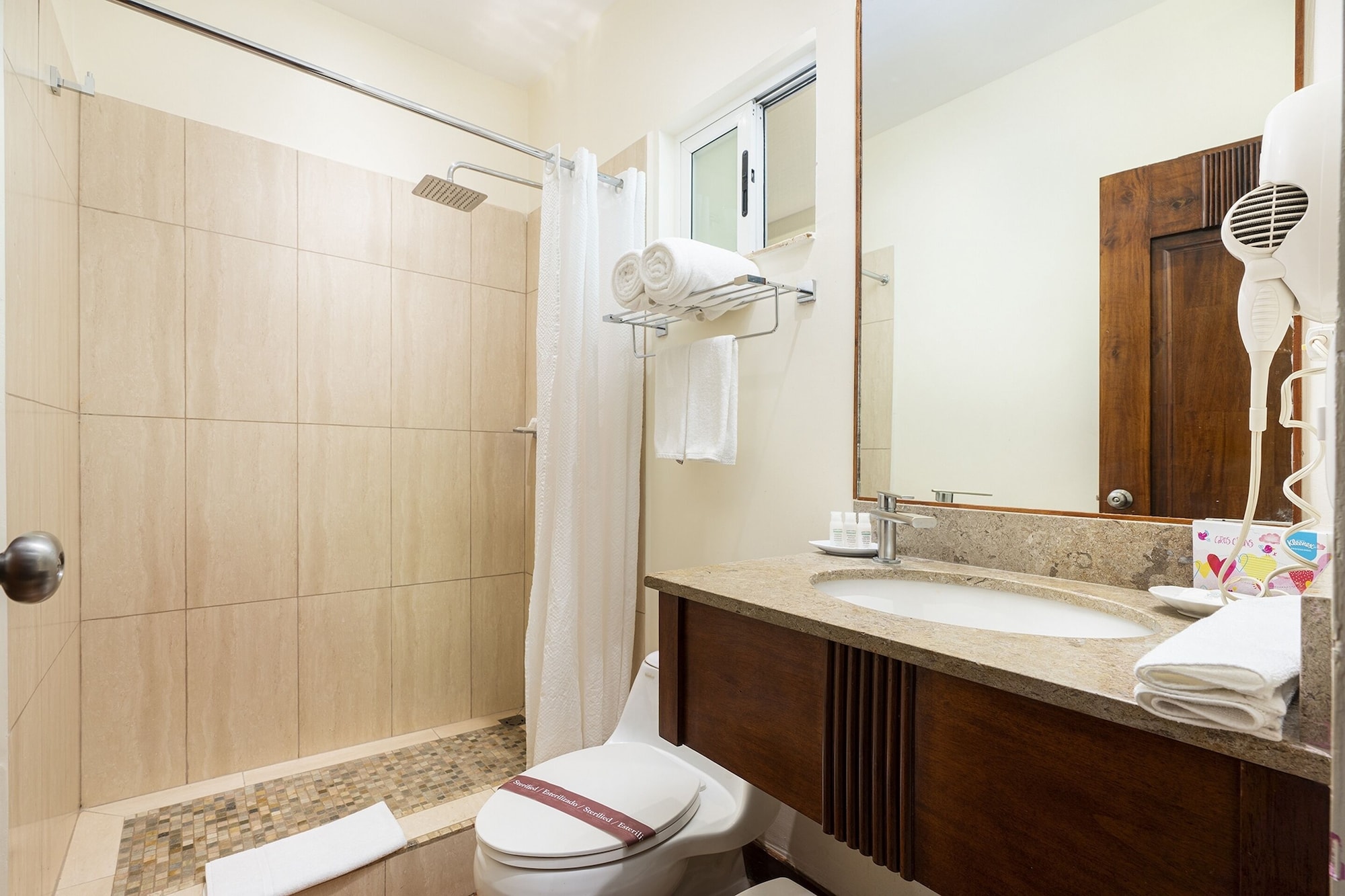 Tropicana, King Bed, Pool View، Tamarindo Diria Beach Resort 7/8