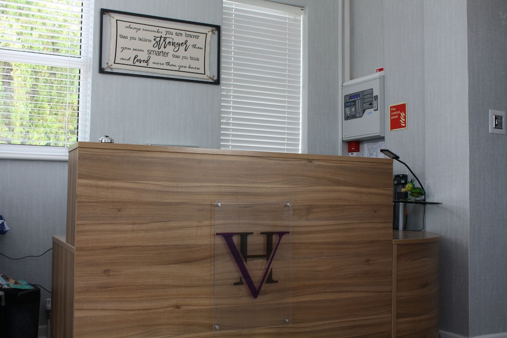 OYO Watton Vibe Hotel 7/50