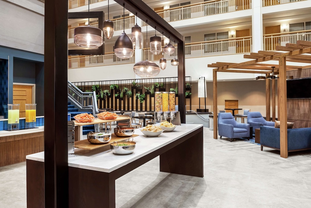 Embassy Suites by Hilton Columbus Dublin 40/55