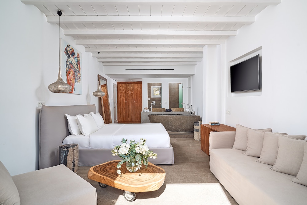 Hippie Chic Hotel 38/50
