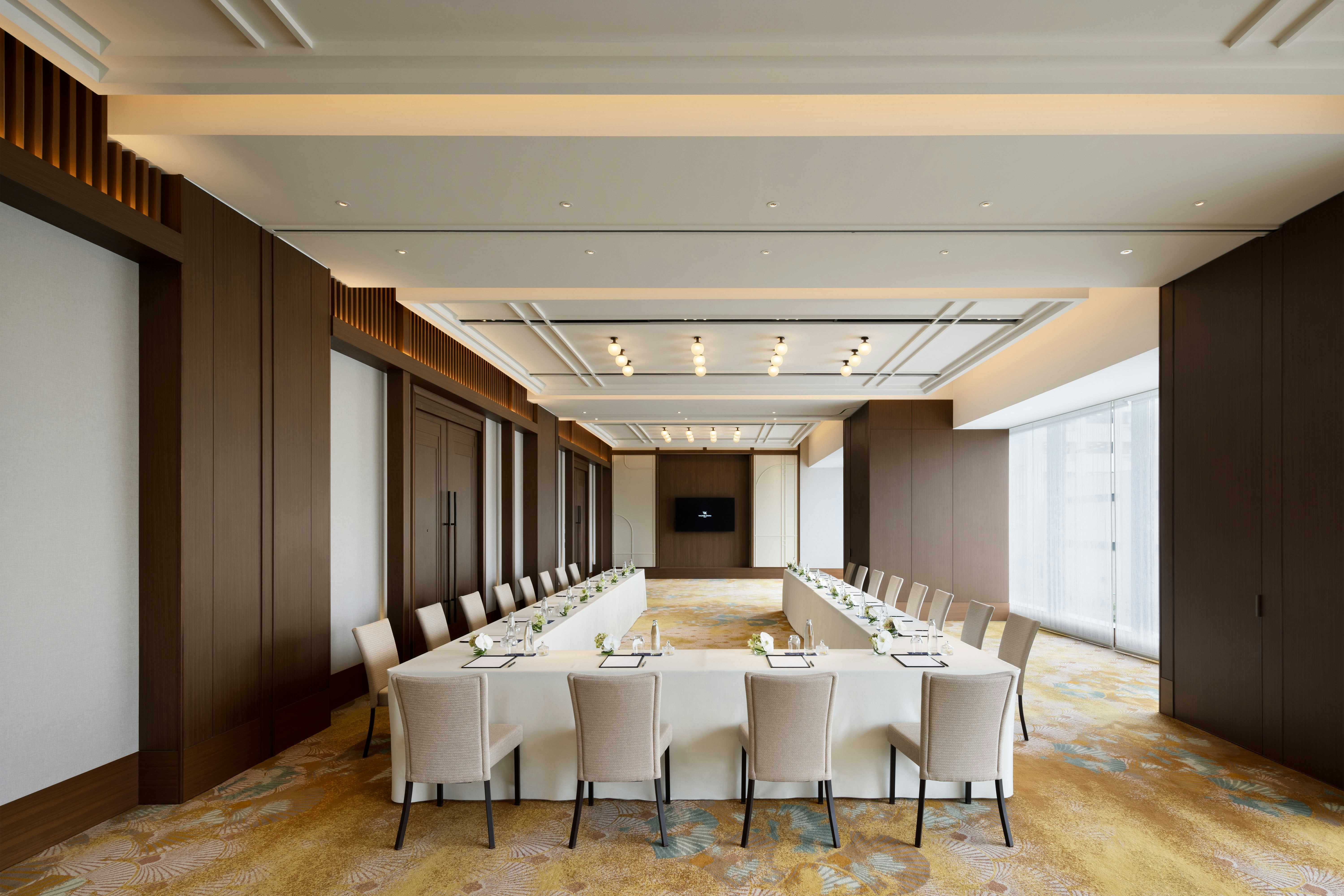 Waldorf Astoria Osaka 48/56