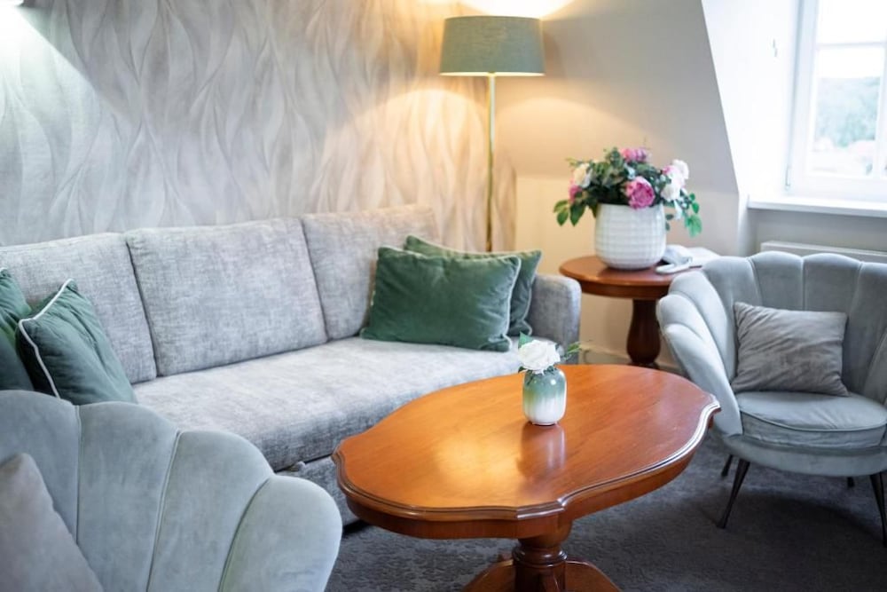 Van Der Valk Schlosshotel Grosser Gasthof 38/59