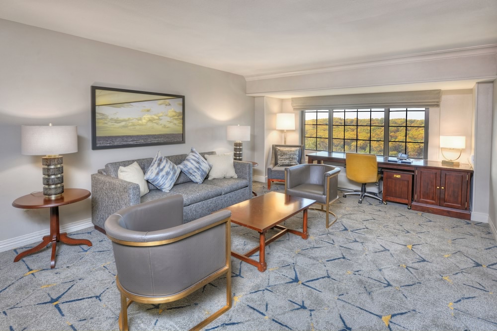 Sheraton Baltimore Washington Airport Hotel - BWI 33/56