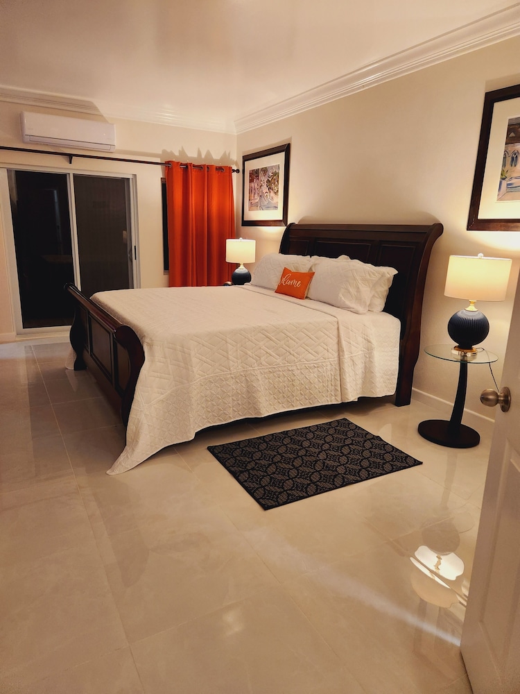 استوديو ديلوكس بسرير كينج بإطلالة على البحر، Harbor Breeze Villas 3/9