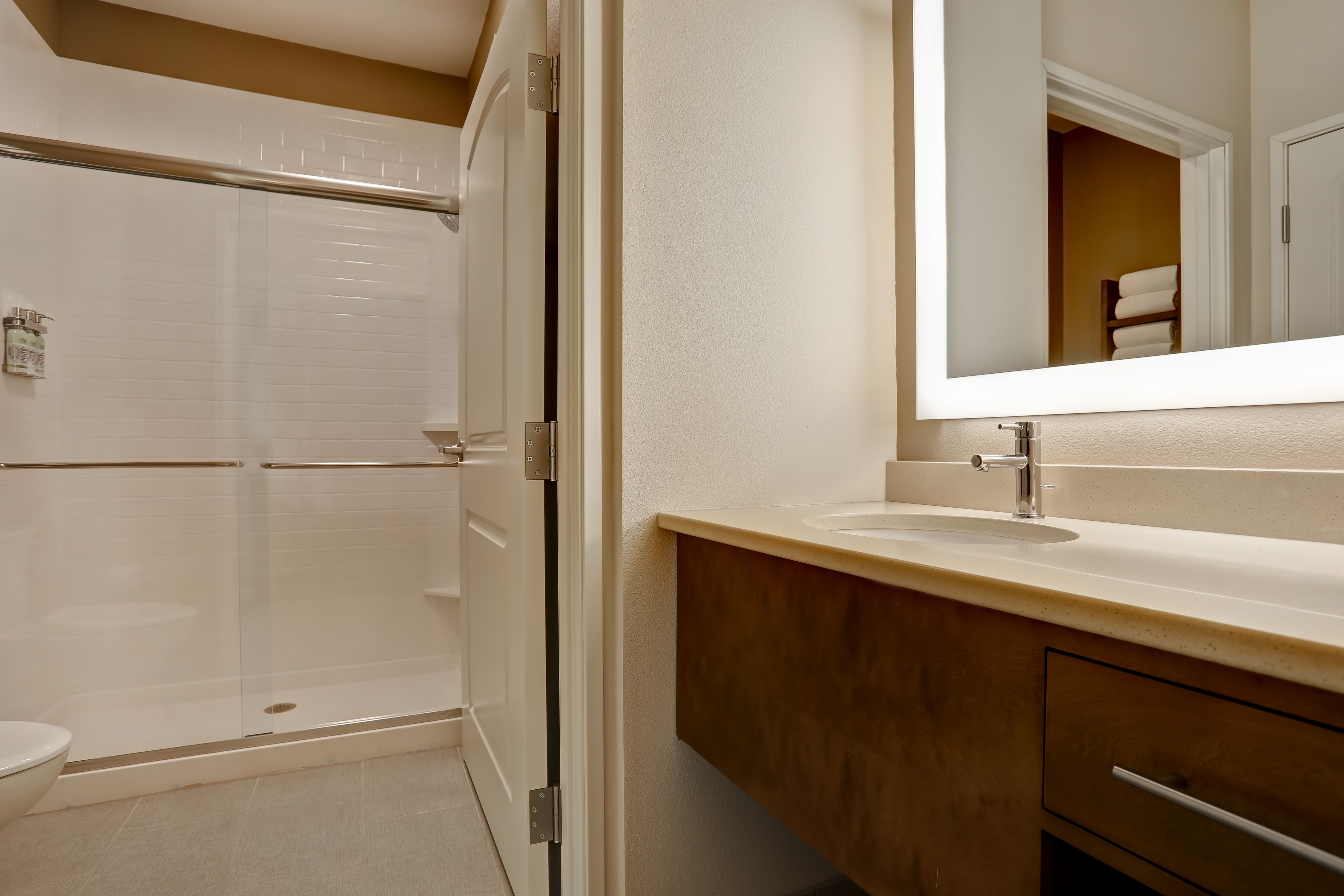 Staybridge Suites Overland Park - Kansas City S 67/69