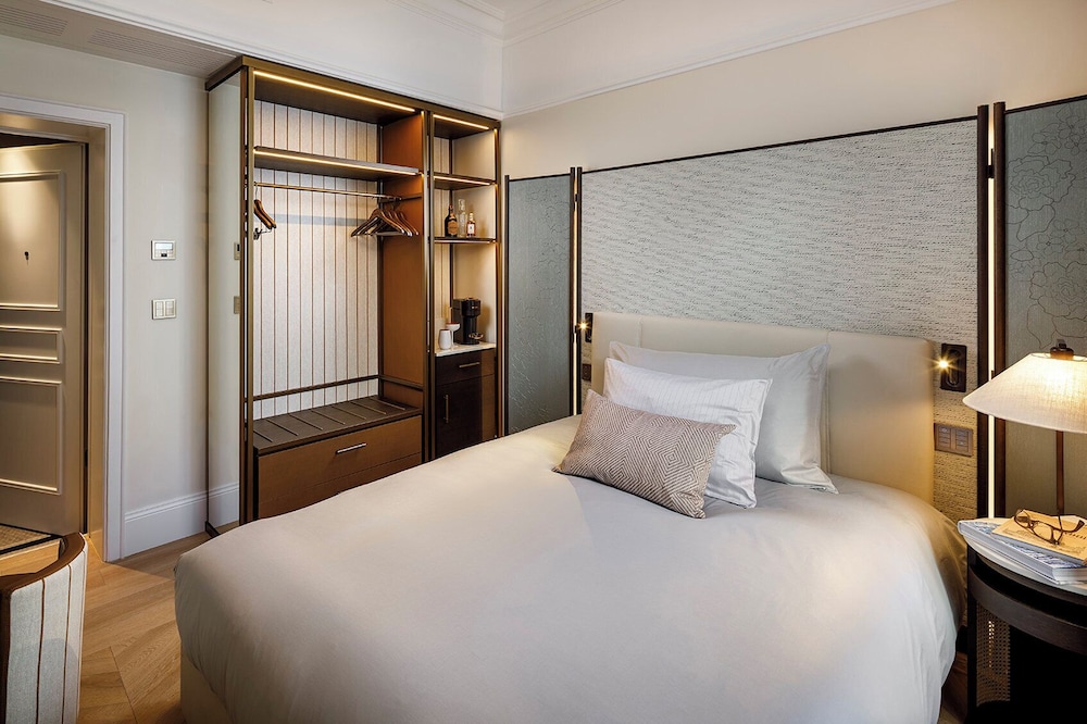 Ambassador, Classic, Double Bed