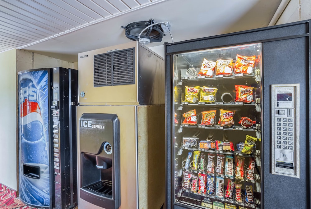 Econo Lodge Huntington - Barboursville University Area 24/34