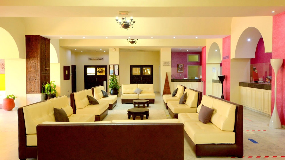 Hotel Oasis and Spa 33/50
