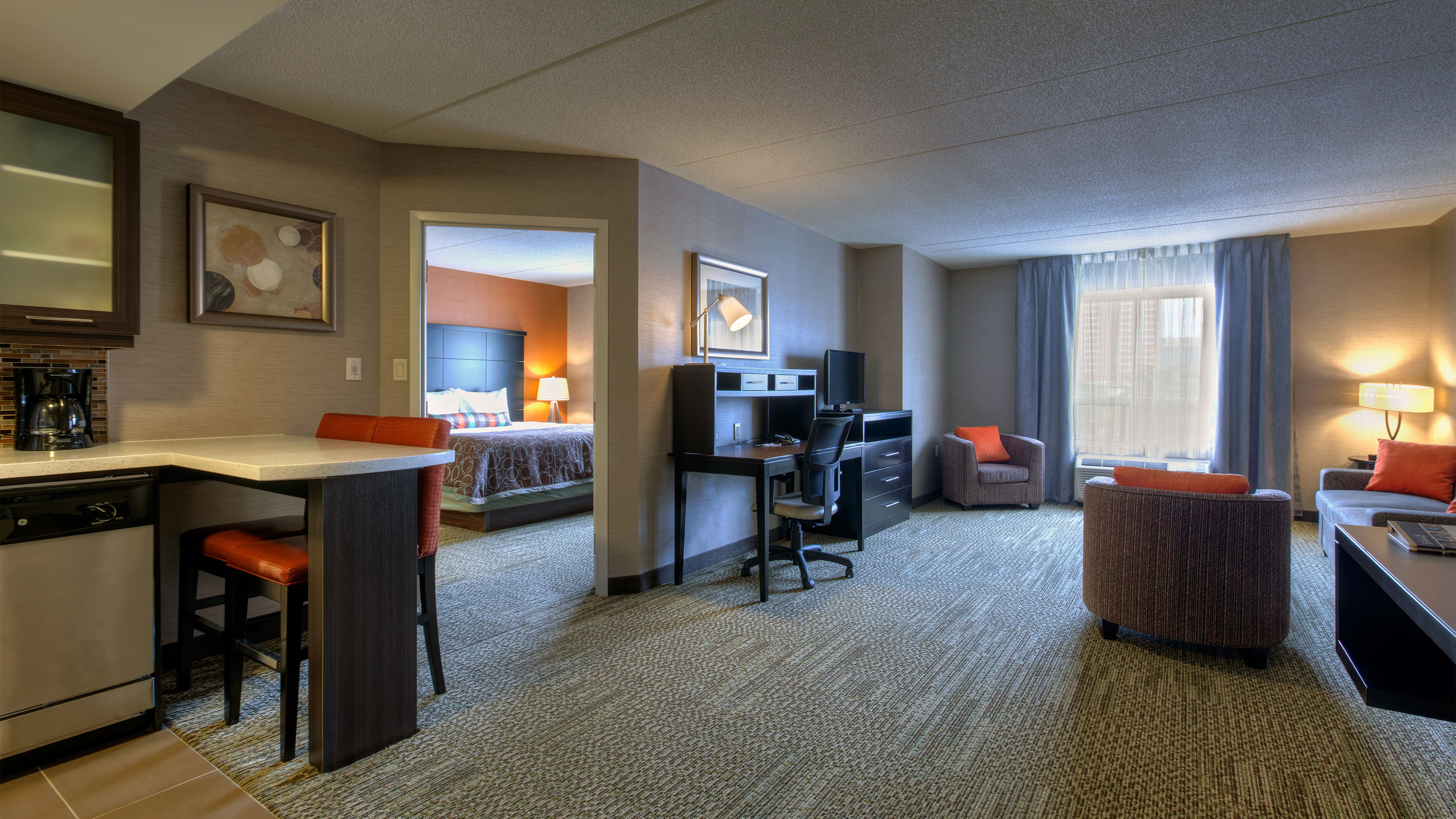 STAYBRIDGE SUITES HAMILTON - DOWNTOWN 45/80