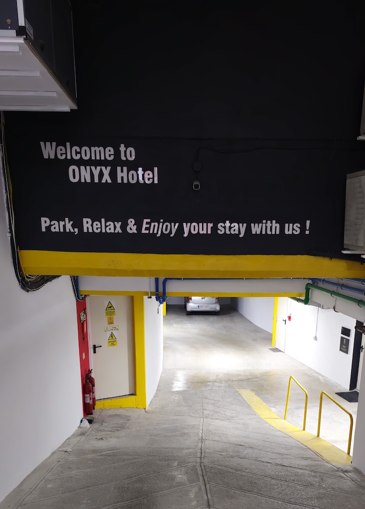 Onyx Hotel 142/163
