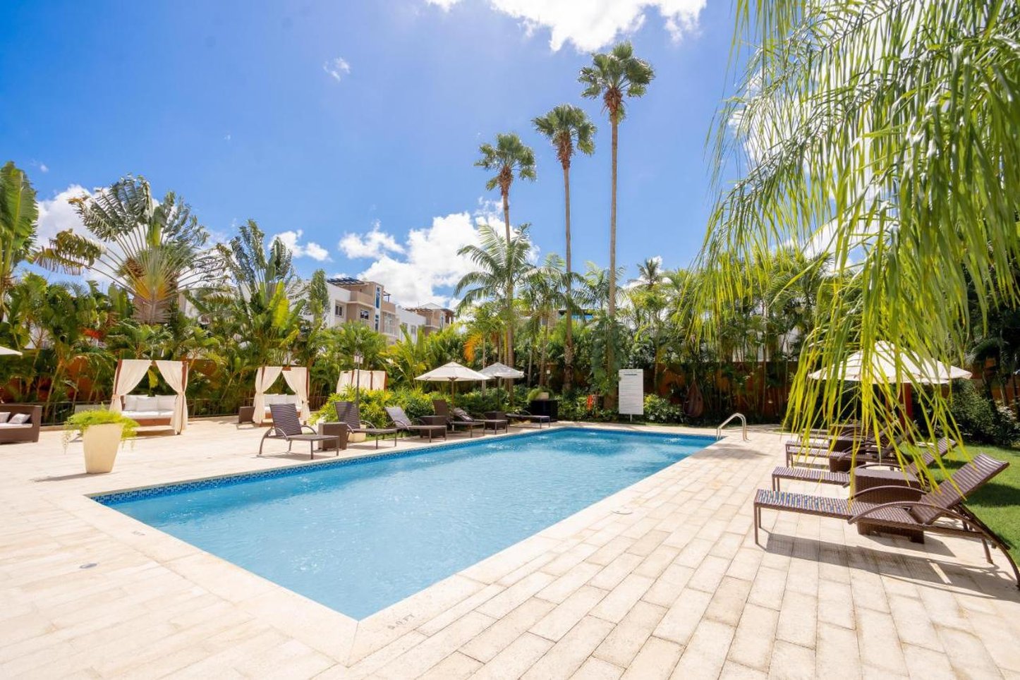 Hodelpa Garden Court 83/84