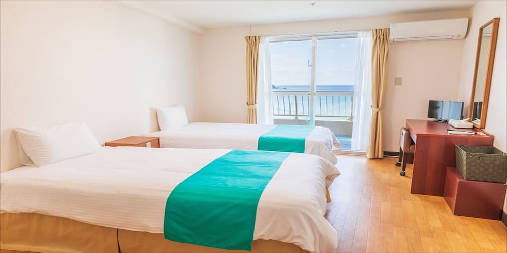 Twin-Line Hotel Yanbaru Okinawa Japan 12/57