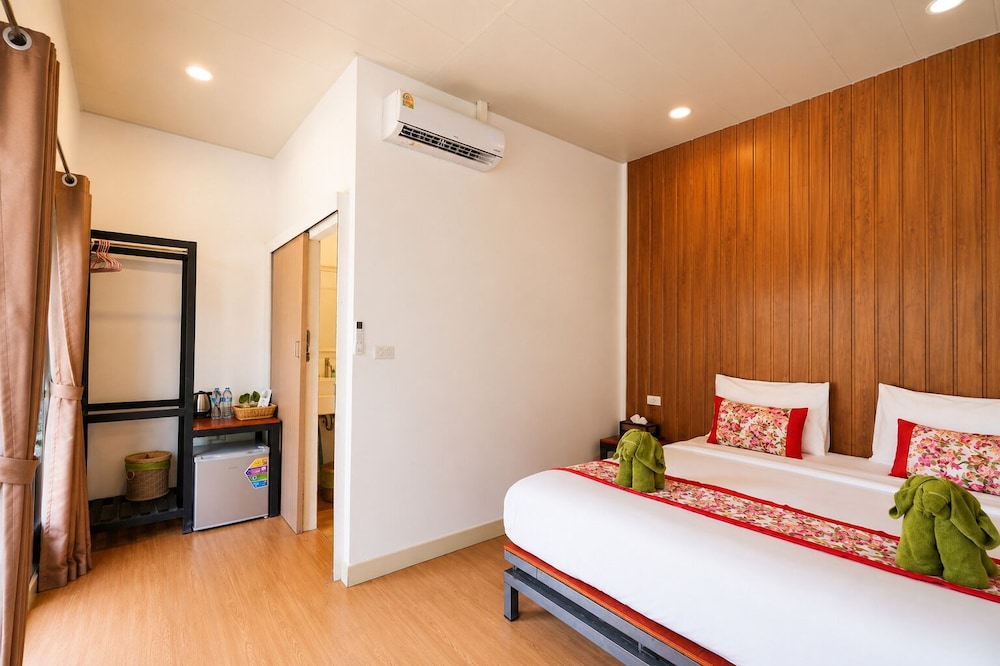 Phi Phi Long Beach Resort & Villa 13/50