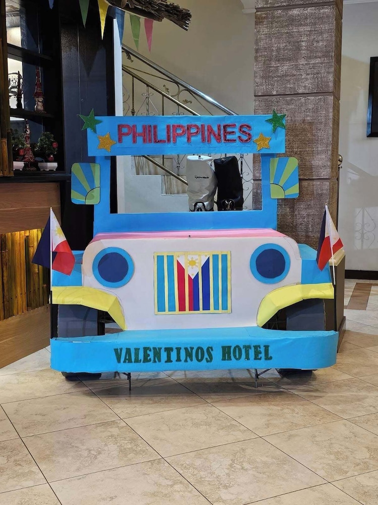 Valentino's Hotel 42/47