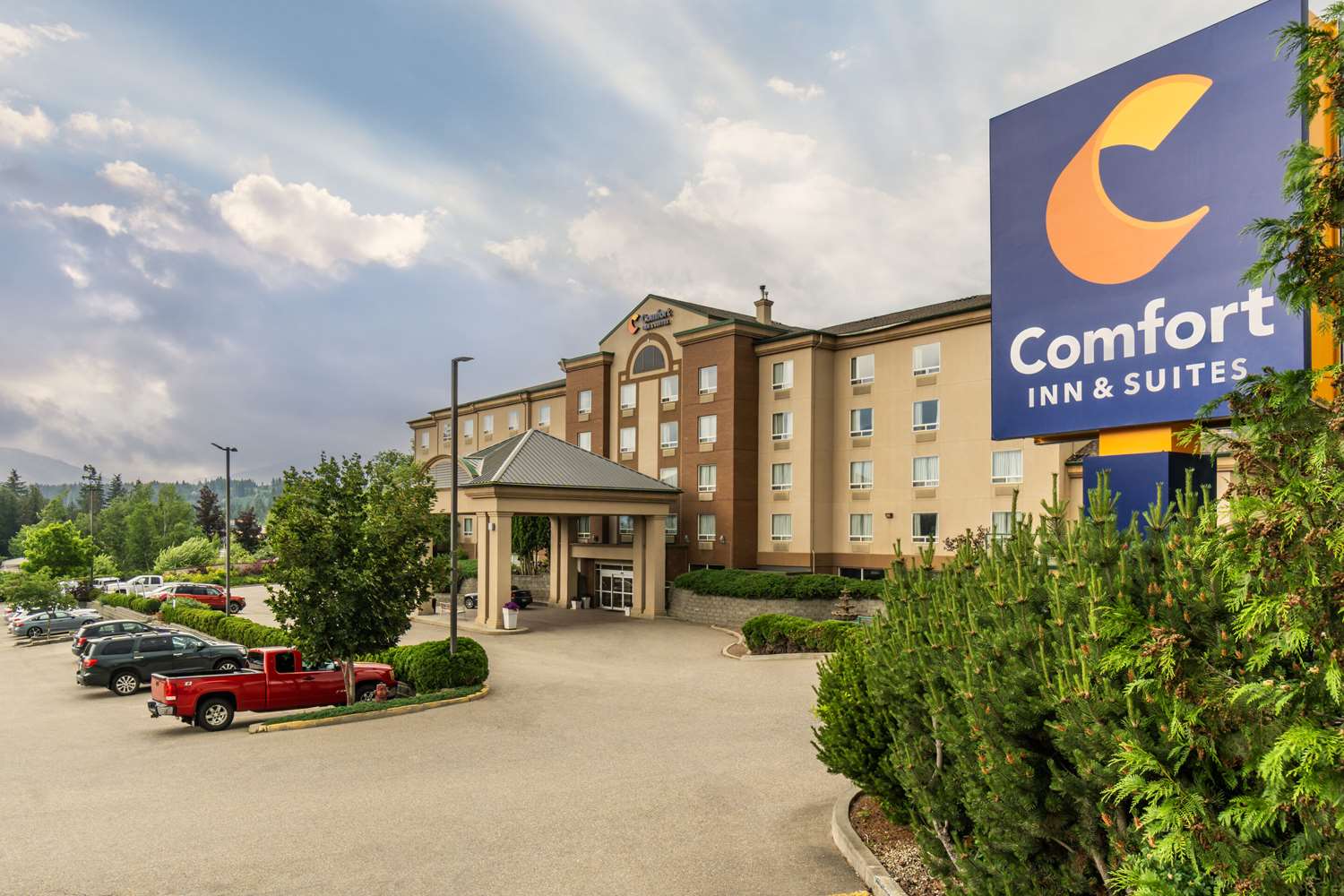 Comfort Inn & Suites Salmon Arm 25/26