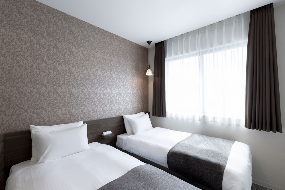 M's Hotel Gojo Naginatagiri 5/35