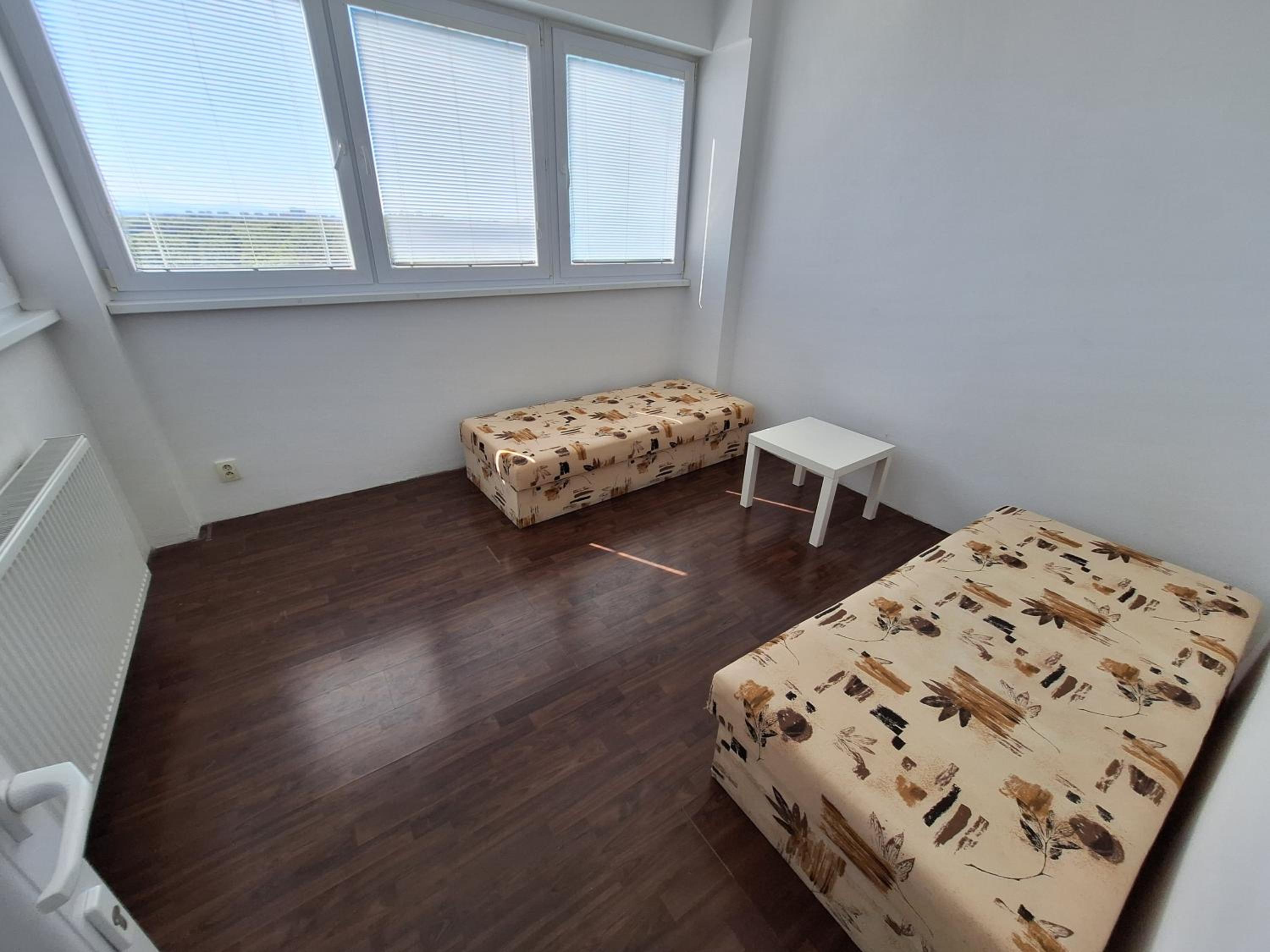 Hotelak Martinov 27/60