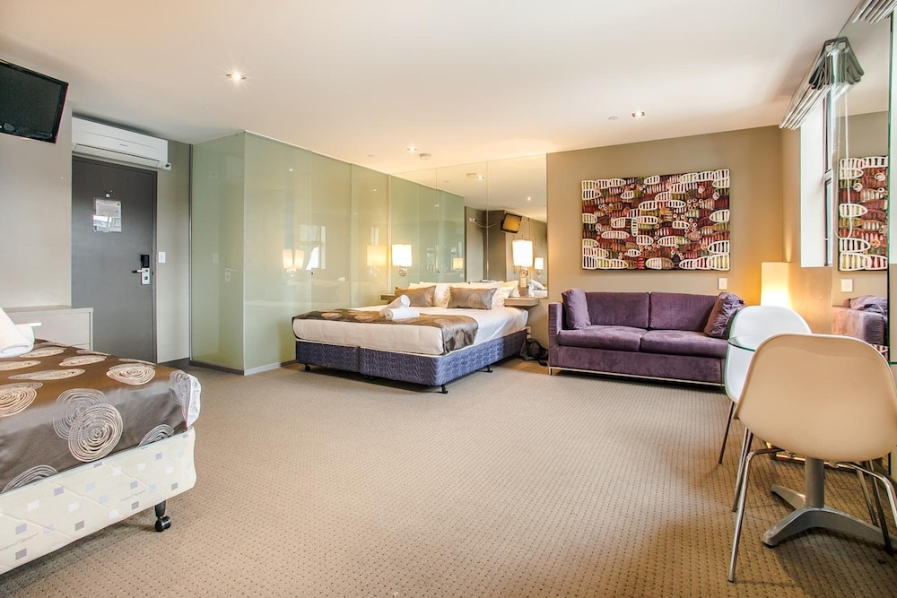 Comfy Kew Apartments 16/29