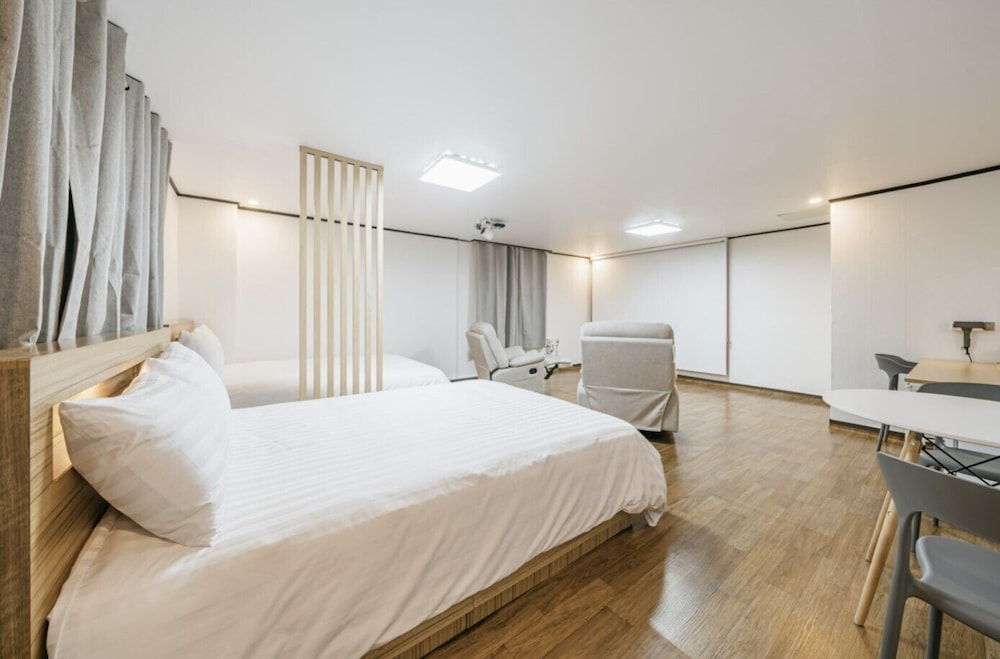 JEJU OAKRA HOTEL 20/70