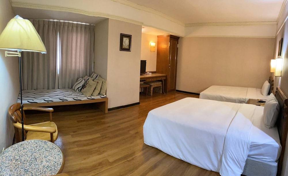 TAPENG BAY HOLIDAY HOTEL 30/52