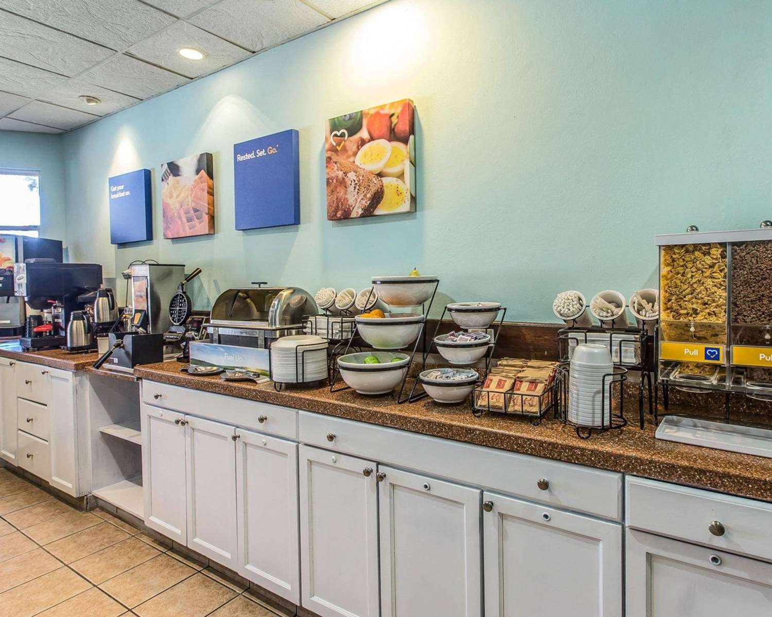Comfort Inn & Suites Levittown PR 26/50