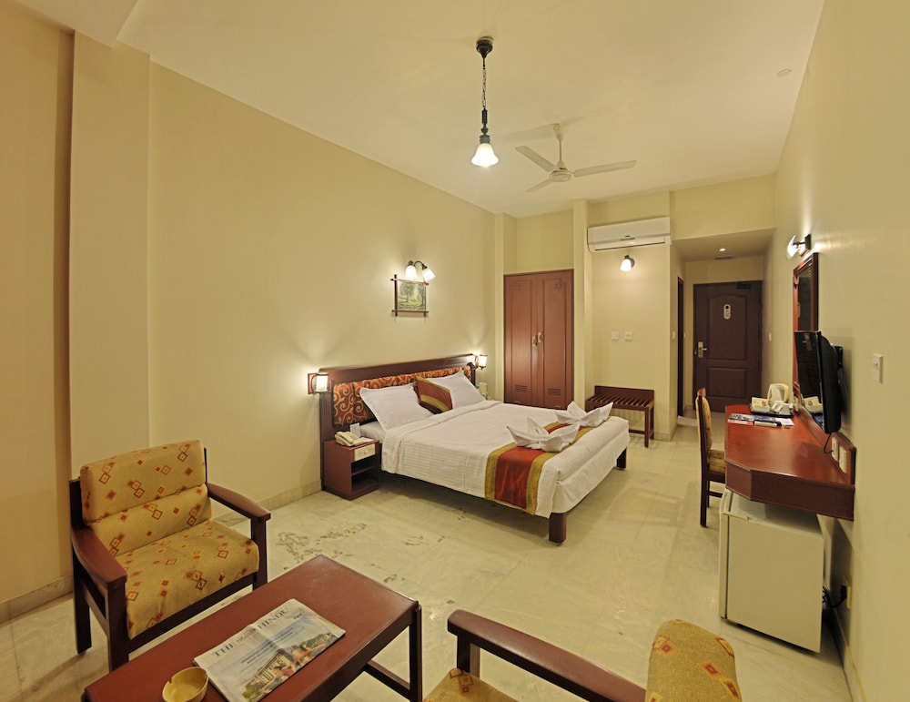 Hotel Gnanam 18/49